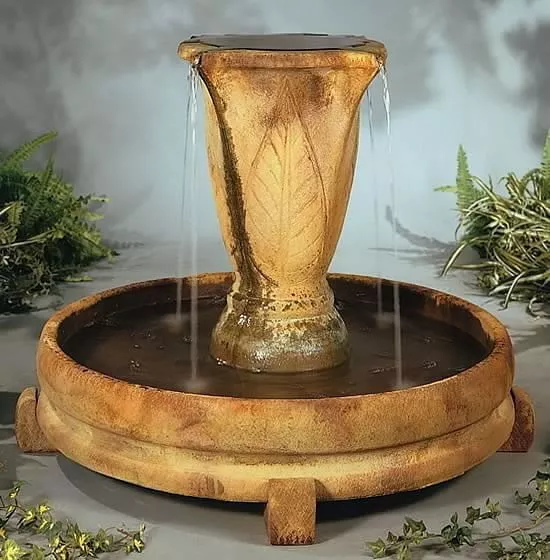 Overflowing Vase Fountain